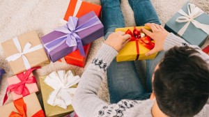 Что подарить сыну на Новый Год