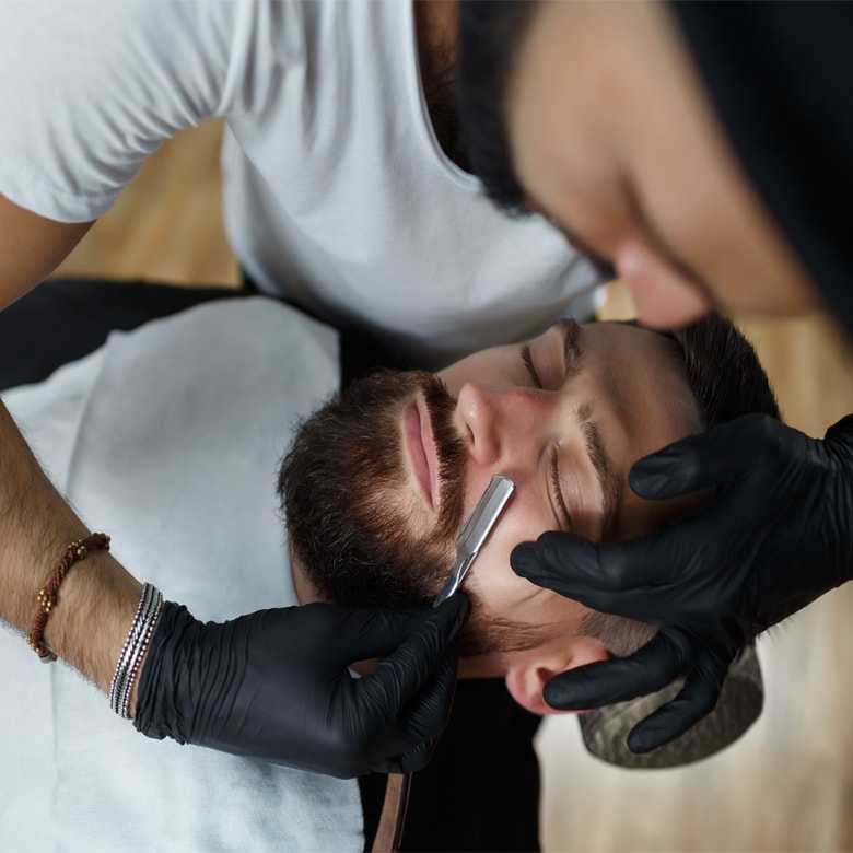 Бритье опасной бритвой