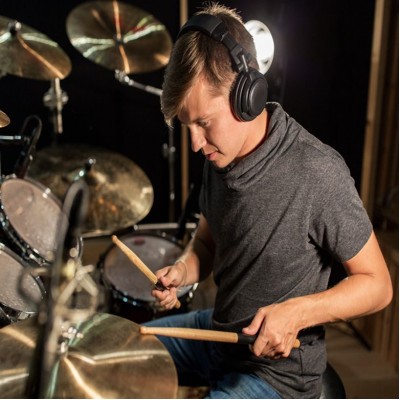 Игра на ударных