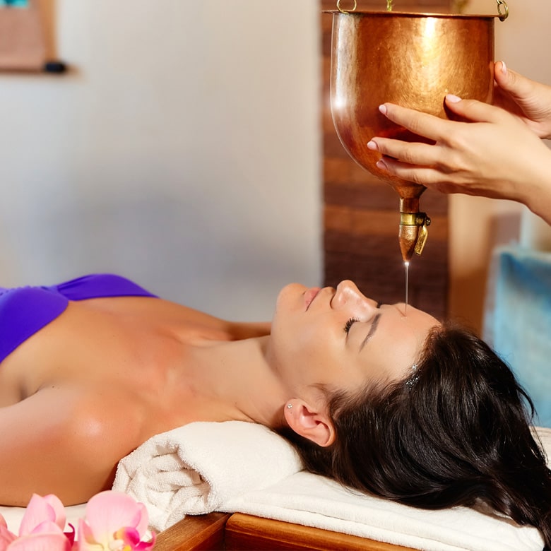 Массаж Широдхара