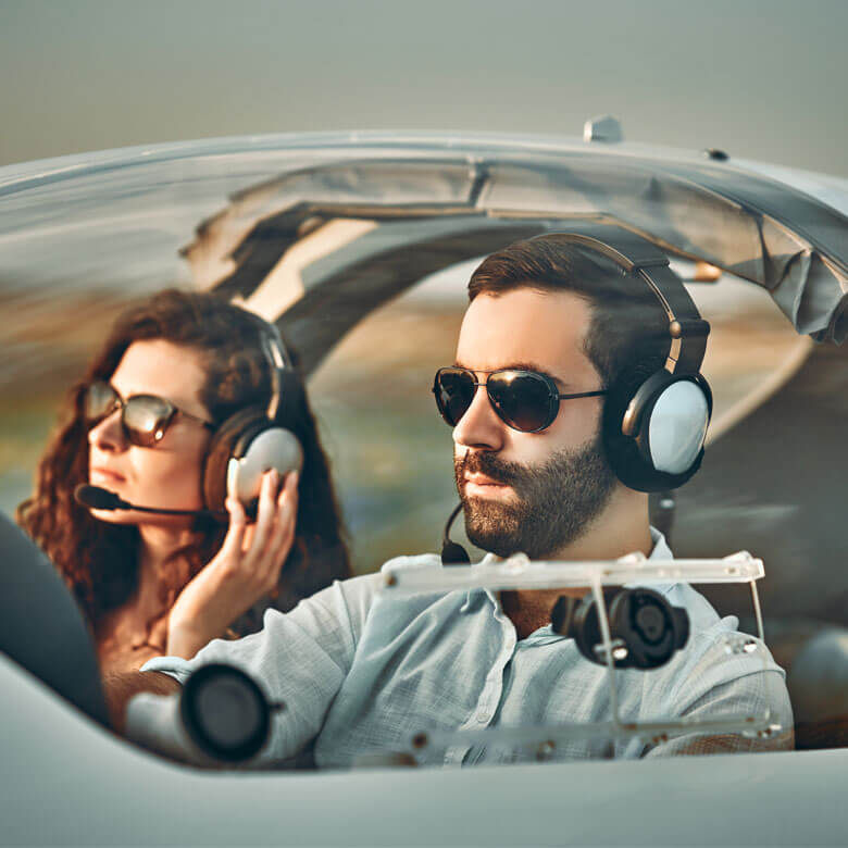 Ознакомительный полет на самолете LA-50 Patriot 