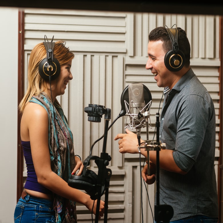 Запись сингла дуэтом Запись сингла дуэтом