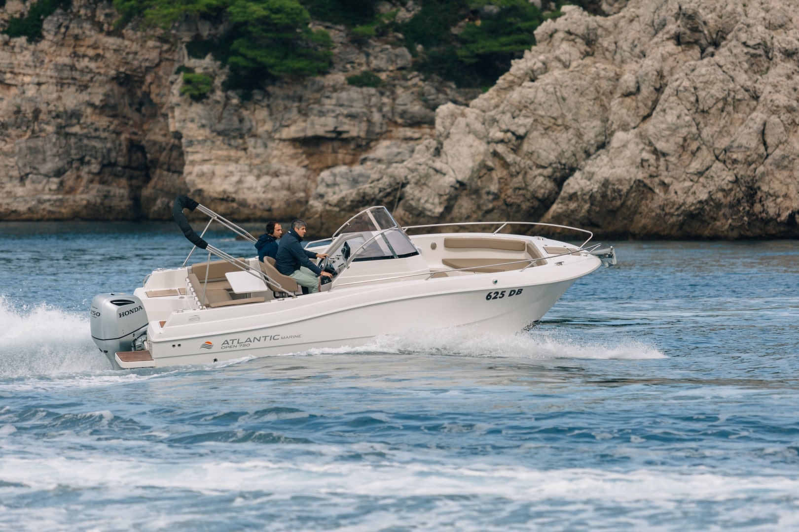 Катер Atlantic Marine Open 750